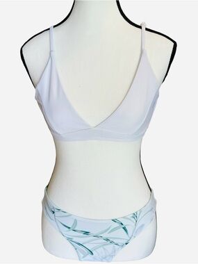 Women’s Bikini Set White Triangle Bralette & Printed Reversible Bottoms - Small